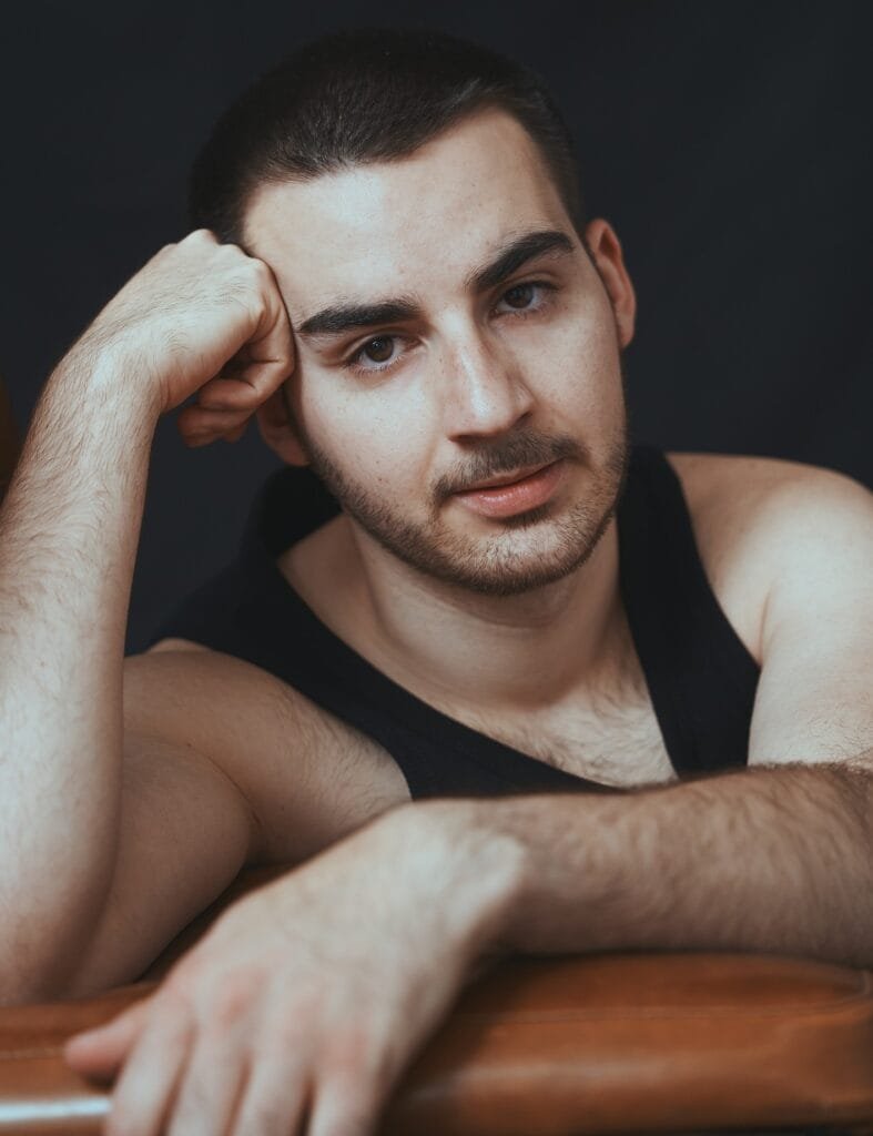 Alejandro Mesa serio