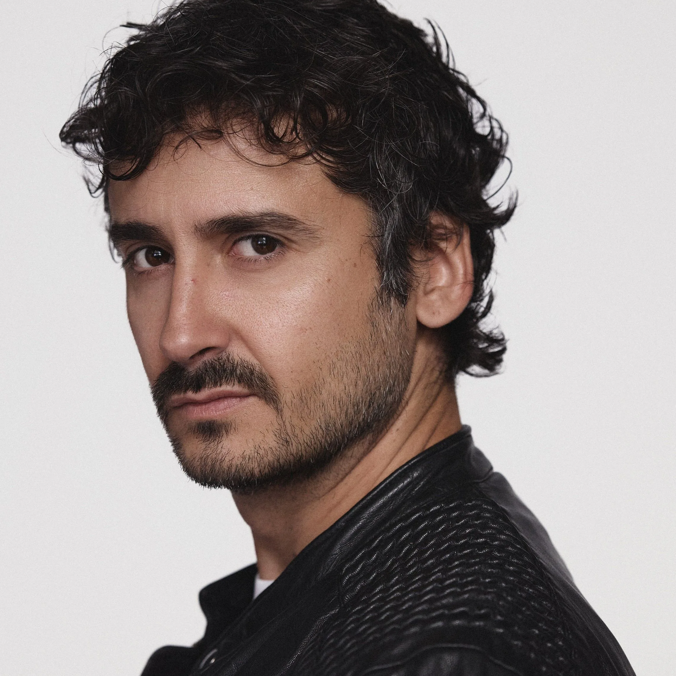 JORGE POBES