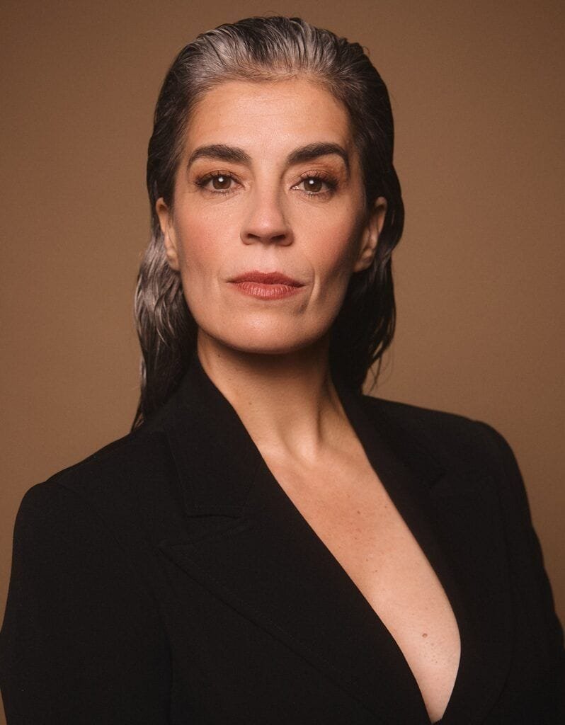 Rocío Vidal seria
